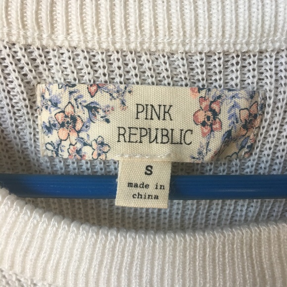 Cold Shoulder - Picture 2 of 2